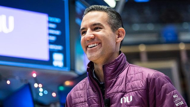 Как колумбиец с шестью коровами построил банк дороже «Тинькофф»: история Давида Велеса