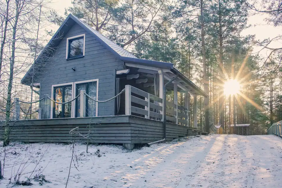 Коттедж в хвойном лесу