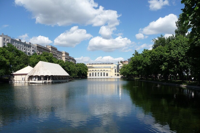 Чистые пруды