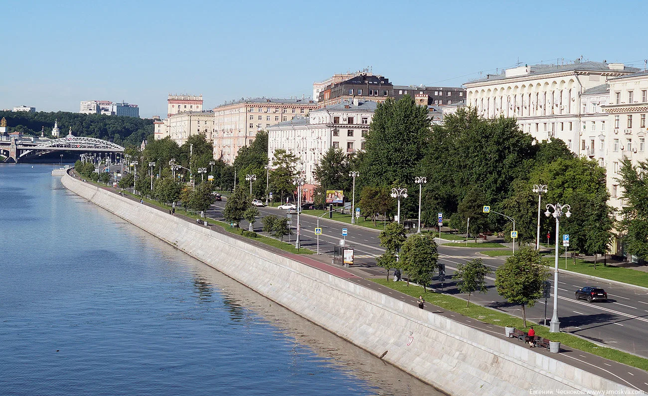 Фрунзенская набережная